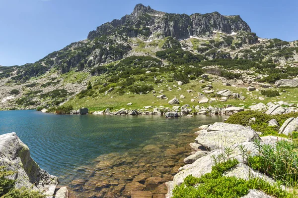 Úžasné Panorama s Dzhangal peak a Popovo jezera, pohoří Pirin — Stock fotografie