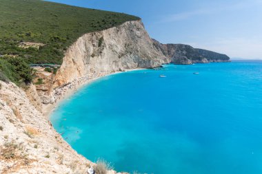 Porto Katsiki Beach, Lefkada, oniki adalar mavi sularına muhteşem manzara