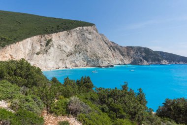 Porto Katsiki Beach, Lefkada, oniki adalar mavi sularına muhteşem manzara
