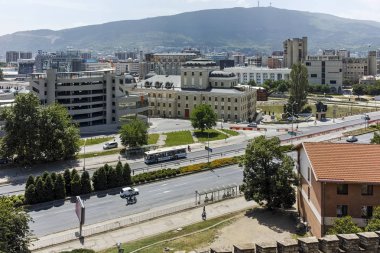 Skopje, Makedonya - 13 Mayıs 2017: kale (Kale kale) Old Town dan Üsküp şehir için Panorama