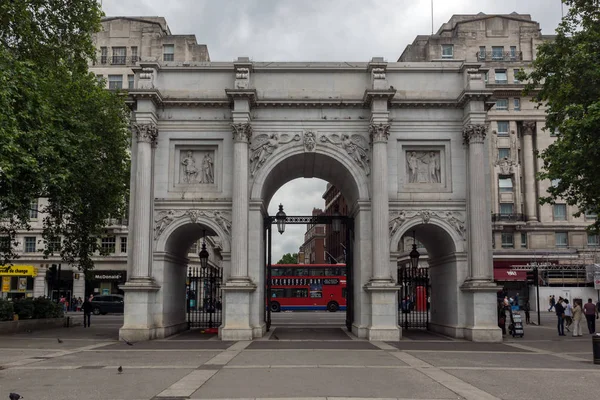 Londra, İngiltere - 18 Haziran 2016: Marble Arch, Londra görünümünü şaşırtıcı — Stok fotoğraf
