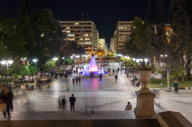 Atina, Yunanistan - 19 Ocak 2017: Gece fotoğraf Atina'da Syntagma Meydanı