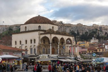 Atina, Yunanistan - 20 Ocak 2017: Monastiraki Panorama Meydanı, Atina