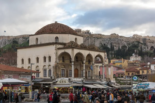 Atina, Yunanistan - 20 Ocak 2017: Monastiraki Panorama Meydanı, Atina