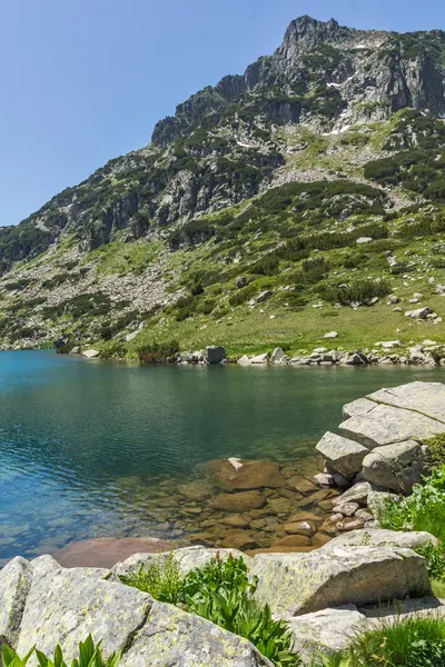 Pemandangan luar biasa dari puncak Dzhangal dan danau Popovo, Pirin Mountain , — Stok Foto