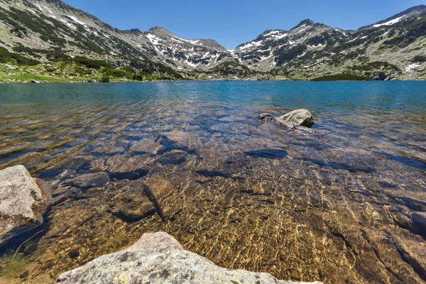 Pemandangan indah Demirkapiyski Chuki dan puncak Dzhano, Danau Popovo, Gunung Pirin — Stok Foto