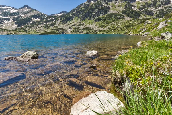 Paesaggio incredibile di Demirkapiyski chuki e Dzhano picchi, Popovo lago, Pirin Mountain — Foto Stock