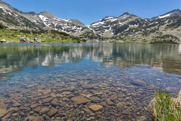 Atemberaubende Landschaft von demirkapiyski chuki und dzhano Gipfel, Popovo See, Pirin Berg — Stockfoto