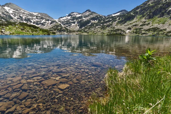 Paesaggio incredibile di Demirkapiyski chuki e Dzhano picchi, Popovo lago, Pirin Mountain — Foto Stock
