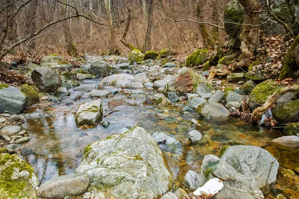 Çılgın Mary Nehri, Belasitsa dağ şaşırtıcı görünümü