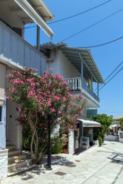 Agios Ioannis, Lefkada, Yunanistan 16 Temmuz 2014: Geleneksel evleri, köy, Agios Ioannis, Lefkada, Yunanistan