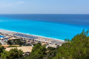 Kathisma Beach, Lefkada, Yunanistan 16 Temmuz 2014: Panoramik Kathisma Beach, Lefkada, Yunanistan