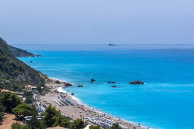 Kathisma Beach, Lefkada, Yunanistan 16 Temmuz 2014: Panoramik Kathisma Beach, Lefkada, Yunanistan