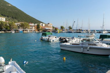 Vasiliki, Lefkada, Yunanistan 16 Temmuz 2014: Vasiliki Köyü, Lefkada, Yunanistan Panoraması