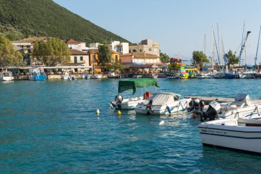 Vasiliki, Lefkada, Yunanistan 16 Temmuz 2014: Vasiliki Köyü, Lefkada, Yunanistan Panoraması