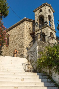 Vasiliki, Lefkada, Yunanistan 16 Temmuz 2014: Vasiliki Köyü, Lefkada, Yunanistan Panoraması
