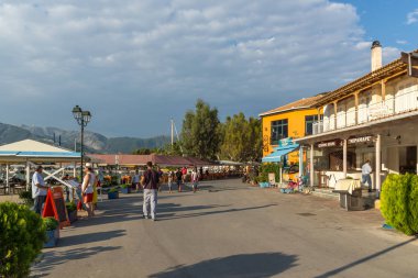 Vasiliki, Lefkada, Yunanistan 16 Temmuz 2014: Vasiliki Köyü, Lefkada, Yunanistan Panoraması