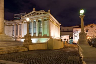Atina, Yunanistan - 19 Ocak 2017: Gece görünümü Atina Akademisi, Attika