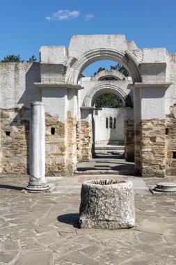 Harabeleri yuvarlak (altın) Kilisesi, St John, ikinci başkenti ilk Bulgar İmparatorluğu büyük Preslav yakınındaki Preslav