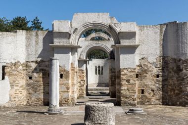 Harabeleri yuvarlak (altın) Kilisesi, St John, ikinci başkenti ilk Bulgar İmparatorluğu büyük Preslav yakınındaki Preslav