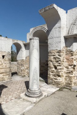 Harabeleri yuvarlak (altın) Kilisesi, St John, ikinci başkenti ilk Bulgar İmparatorluğu büyük Preslav yakınındaki Preslav