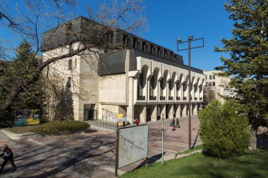 Shumen, Bulgaristan - 10 Nisan 2017: Dram Tiyatrosu Vasil Drumev Shumen şehir içinde
