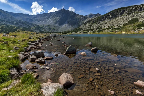 Menakjubkan pemandangan Panorama dari danau Musalenski dan puncak Musala, Bulgaria — Stok Foto