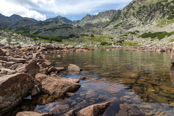 Wspaniała panorama jeziora Musalenski i szczyt Musała, Bułgaria — Zdjęcie stockowe