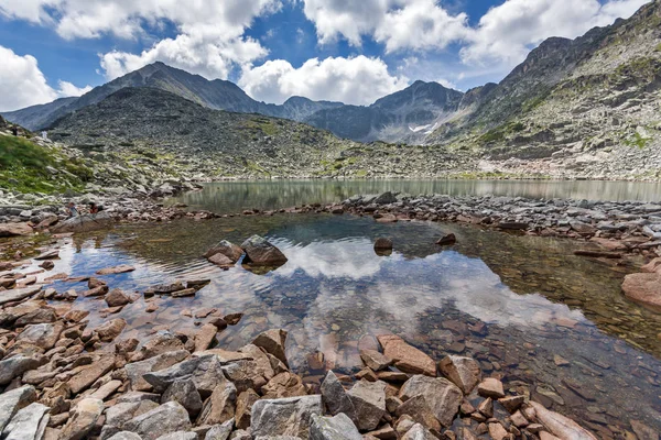 Increíble vista panorámica de los lagos Musalenski y el pico Musala, Bulgaria —  Fotos de Stock