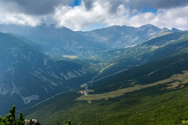 Yastrebets, Vista verso Markudzhitsite e Musala peak, Bulgaria — Foto Stock