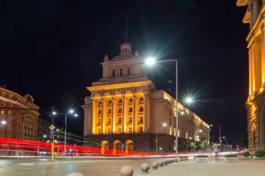 Sofia, Bulgaristan - 30 Haziran 2017: Gece fotoğraf, Bina ve eski komünist parti evde Sofia