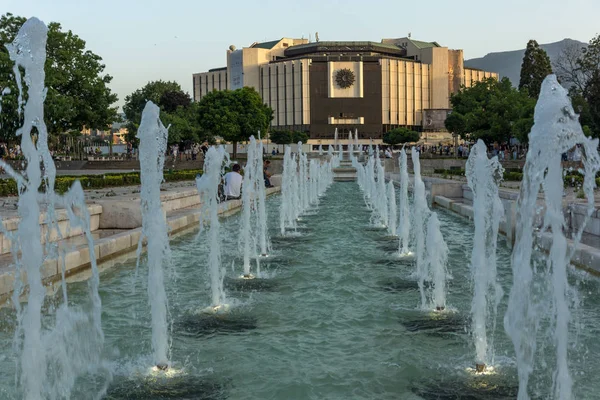 SOFIA, BULGARIA - 30 de junio de 2017: Vista al atardecer del Palacio Nacional de la Cultura en Sofía —  Fotos de Stock