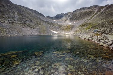 Rila Dağı ile Ledenoto (ICE) Gölü ve Musala tepe manzara