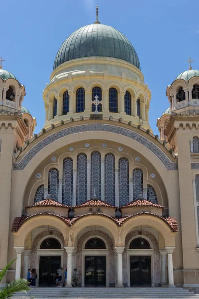Πάτρα, Ελλάδα - 28 Μαΐου 2015: Εκκλησία Αγίου Ανδρέα, η μεγαλύτερη εκκλησία στην Ελλάδα, Πάτρα, Πελοπόννησος — Φωτογραφία Αρχείου