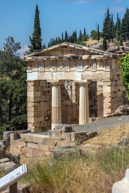 Atina Delphi antik Yunan sit alanı içinde hazine