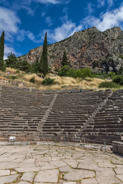 Panorama de Anfiteatro em sítio arqueológico grego antigo de Delphi — Fotografia de Stock