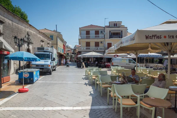 Lefkada Town, Yunanistan - 17 Temmuz 2014: Panoramik Lefkada şehirdeki sokak