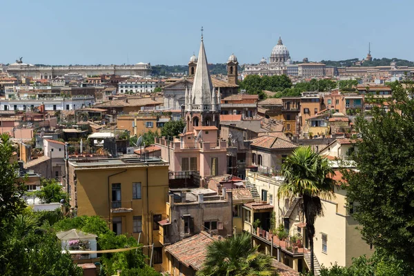 ROMA, ITÁLIA - JUNHO 22, 2017: Panorama incrível de Viale del Belvedere à cidade de Roma — Fotografia de Stock