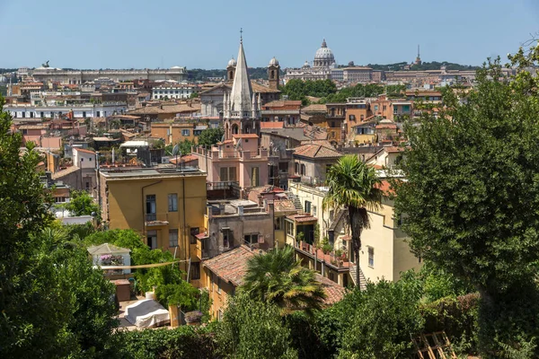 ROMA, ITÁLIA - JUNHO 22, 2017: Panorama incrível de Viale del Belvedere à cidade de Roma — Fotografia de Stock