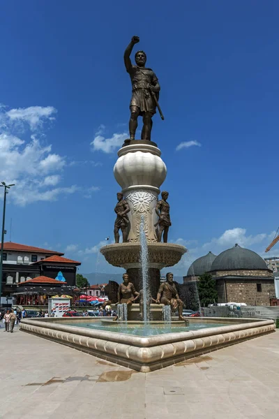 Skopje, Makedonya - 13 Mayıs 2017: Philip II Makedonya anıtın Üsküp '