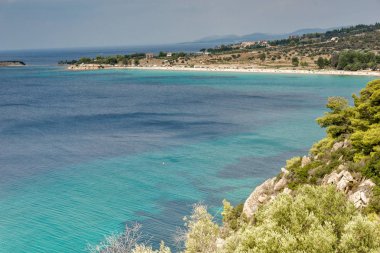 Panoramik Agios Ioannis kumsalda Sithonia Yarımadası, Chalkidiki, orta Makedonya