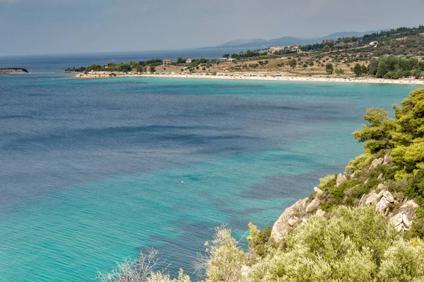 Panoramisch uitzicht van Agios Ioannis strand van Sithonia schiereiland Chalkidiki, Centraal-Macedonië — Stockfoto