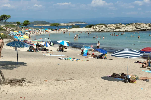 CHALKIDIKI, CENTRAL MACEDONIA, GREECE - AUGUST 26, 2014: Seascape of Karidi Beach Vourvourou at Sithonia peninsula, Chalkidiki, Central Macedonia — Stock Photo, Image