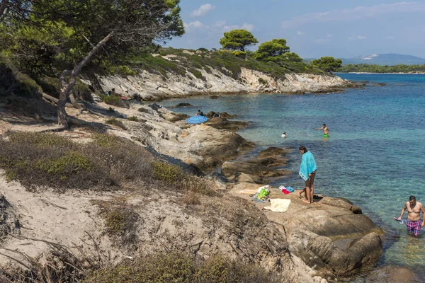 Chalkidiki, Střední Makedonie, Řecko - 26. srpna 2014: Krajina u Karidi Beach Vourvourou v Sithonia Poloostrov Chalkidiki, Střední Makedonie — Stock fotografie