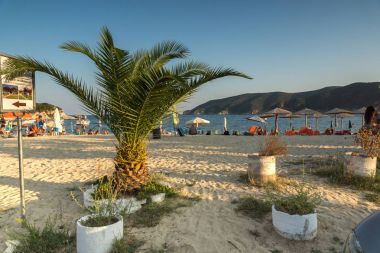 Chalkidiki, orta Makedonya, Yunanistan - 25 Ağustos 2014: Kalamitsi Beach, Chalkidiki, orta Makedonya deniz manzarası