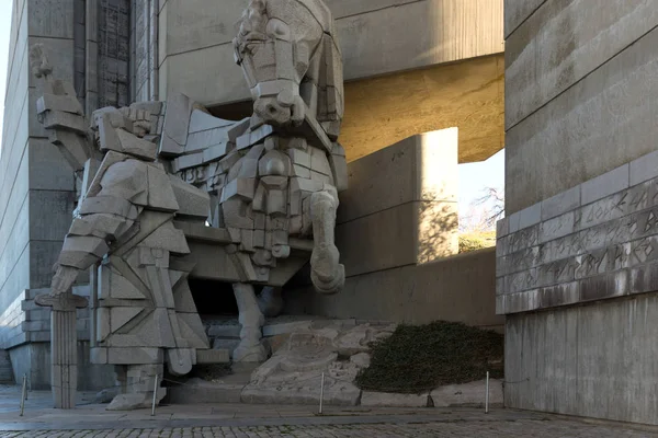 SHUMEN, BULGARIA - APRIL 10, 2017:   Founders of the Bulgarian State Monument near Town of Shumen — Stock Photo, Image