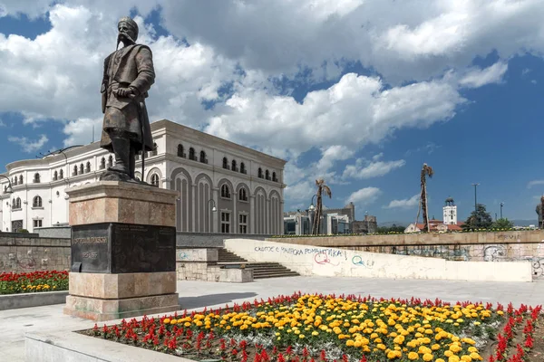Skopje, Republika Macedonii - 13 maja 2017: Panorama centrum miasta Skopje — Zdjęcie stockowe