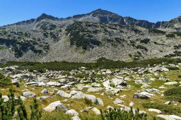 Landschaft mit Banderishki chukar Gipfel, Pirin Berg — Stockfoto
