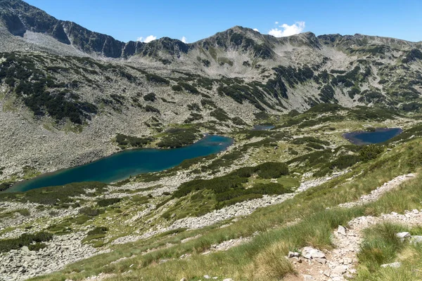 Paisagem incrível de Dalgoto (The Long) lago, Pirin Mountain — Fotografia de Stock