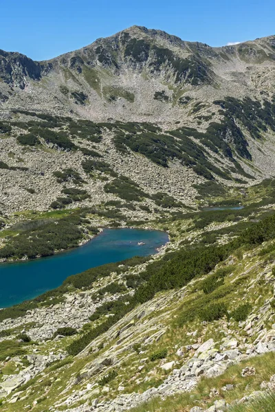 Paisagem incrível de Dalgoto (The Long) lago, Pirin Mountain — Fotografia de Stock